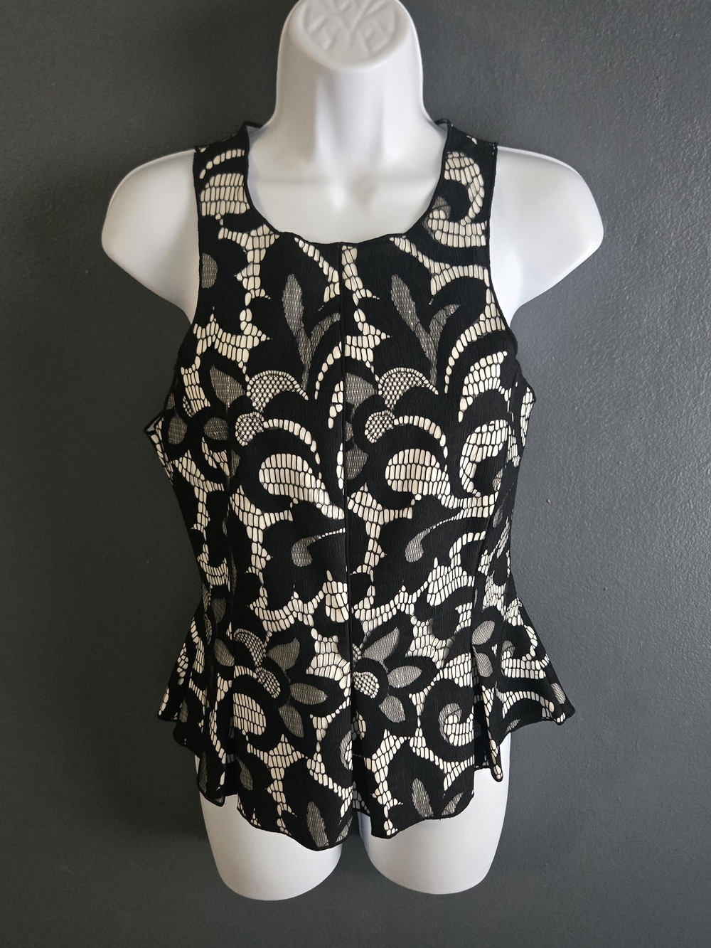 Dolce Vita Sleeveless Jacquard Modern Regency Feminine Peplum Top Small